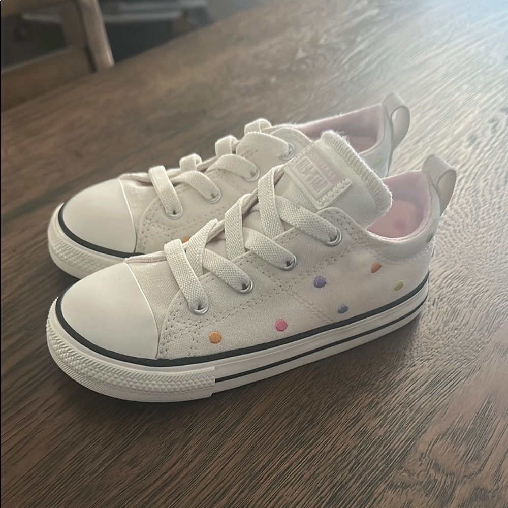 Converse White and Pink Sneakers Classic Canvas Low-Top